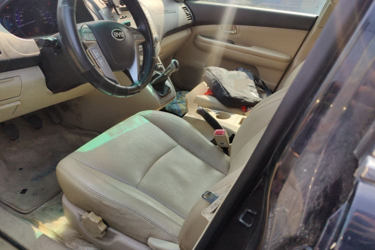 Used BYD S6 2012 2.0L Manual Luxury Version