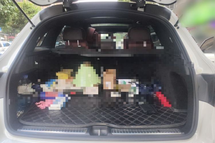 Used Mercedes-Benz GLC 2017 GLC 260 4MATIC Dynamic Edition Trunk