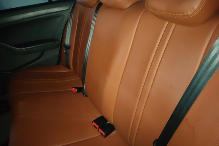 Used Volkswagen Jetta 2015 Value Edition 1.6L Automatic Fashion Version Left Rear Seat