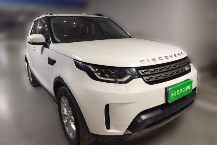 Used Land Rover Discovery 2019 3.0 SC V6 SE Front Right 45 Deg