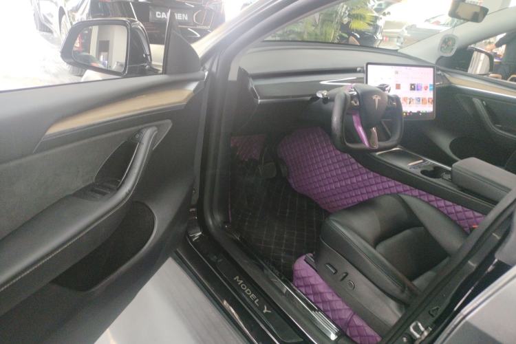 Used Tesla Model Y 2021 Long-Range All-Wheel-Drive Version 3D7