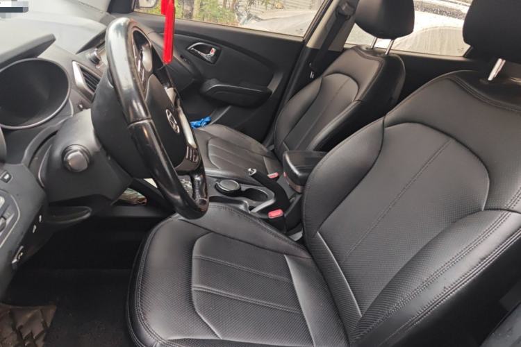 Used Hyundai ix35 2013 2.0L Automatic Two-Wheel Drive Smart GLS China IV Standard