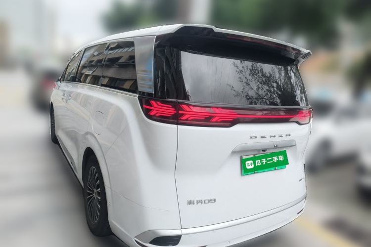 Used Denza D9 2022 DM-i 970 Four-Wheel Drive Flagship Model