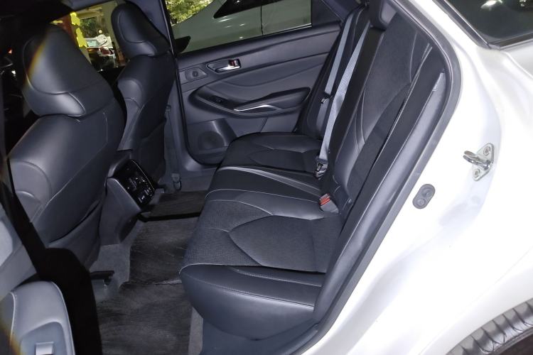 Used Toyota Avalon 2019 2.0L XLE Premium Edition China VI
