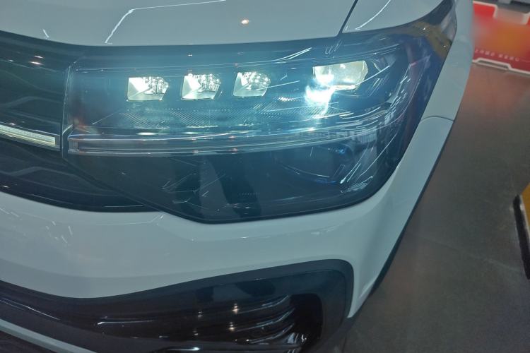 Used Volkswagen Tharu 2024 300TSI Two-Wheel-Drive Moon Luxury Edition