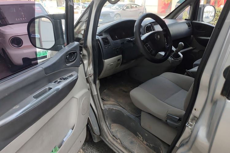 Used FORTHING Lingzhi 2014 M5 Q3 2.0L 7-seat Long-Wheelbase Comfort Version
