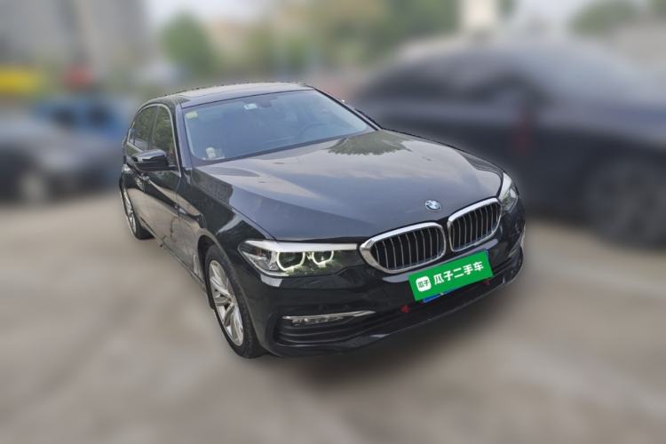 Used BMW 5 Series 2018 528Li Launch Special Edition Front Right 45 Deg
