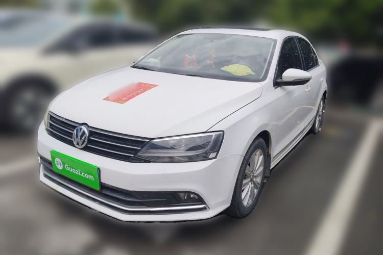 Used Volkswagen Sagitar 2015 1.6L Manual Comfort Model