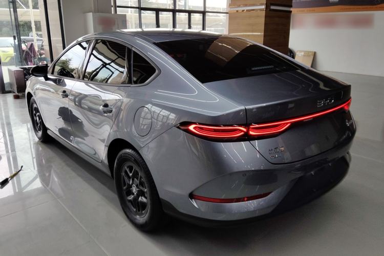 Used BYD Qin PLUS 2025 DM-i Smart Drive 55KM Leading Model
