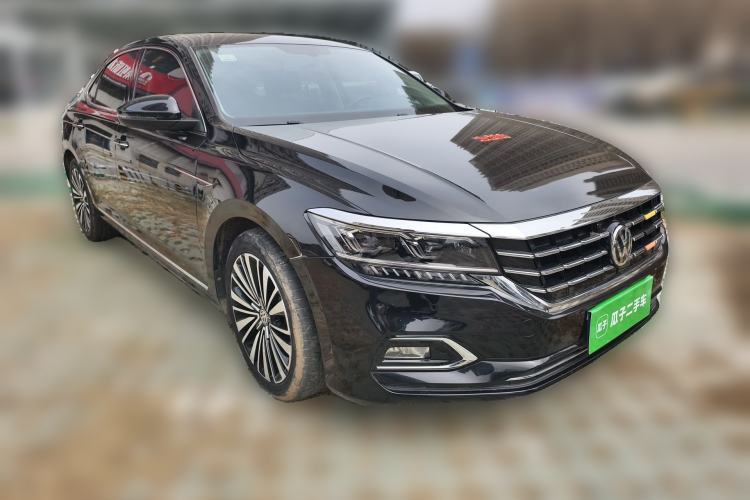 Used Volkswagen Passat 2020 330TSI Luxury Edition China VI
