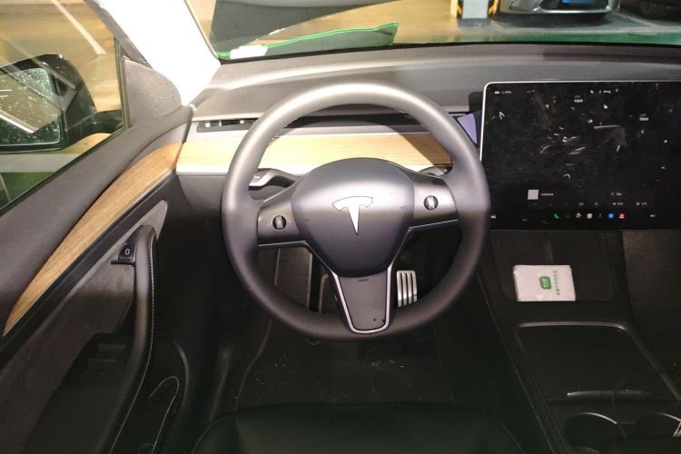 Used Tesla Model Y 2021 Performance High-Performance All-Wheel-Drive Version Steering Wheel