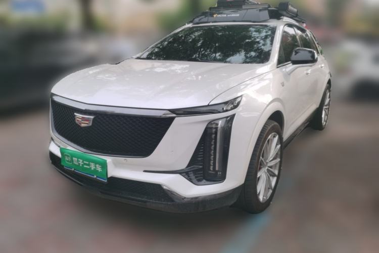 Ojetý Cadillac XT5 2025 2.0T Platinum Edition