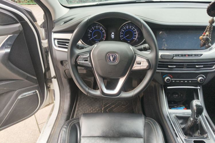 Used CHANGAN Eado 2018 High-Energy Edition 1.6L GDI Manual Pioneer Model China V Standard Steering Wheel