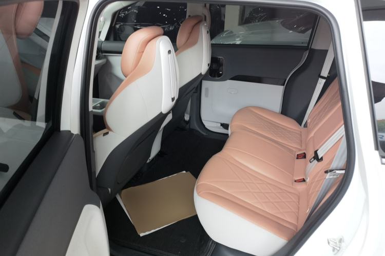 Used ARCFOX Kaola S 2024 PRO Left Rear Seat