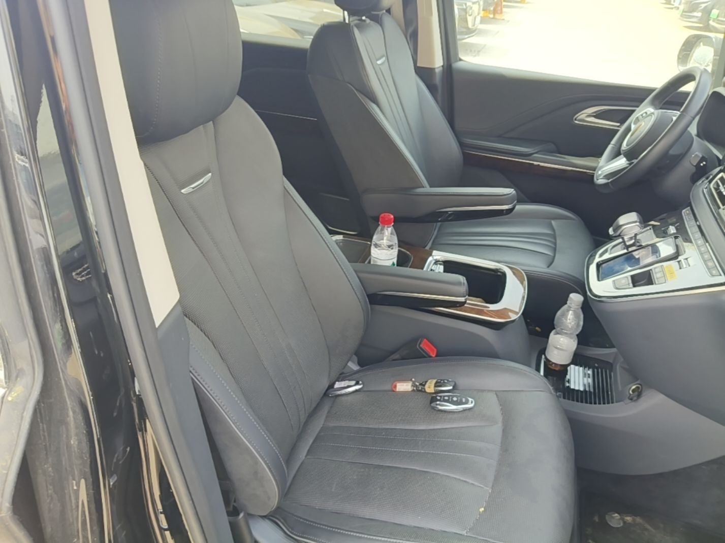 Hongqi HQ9 2023 2.0T Smart Connect Flagship Edition - Chinese Trim Xiang — снимка 19