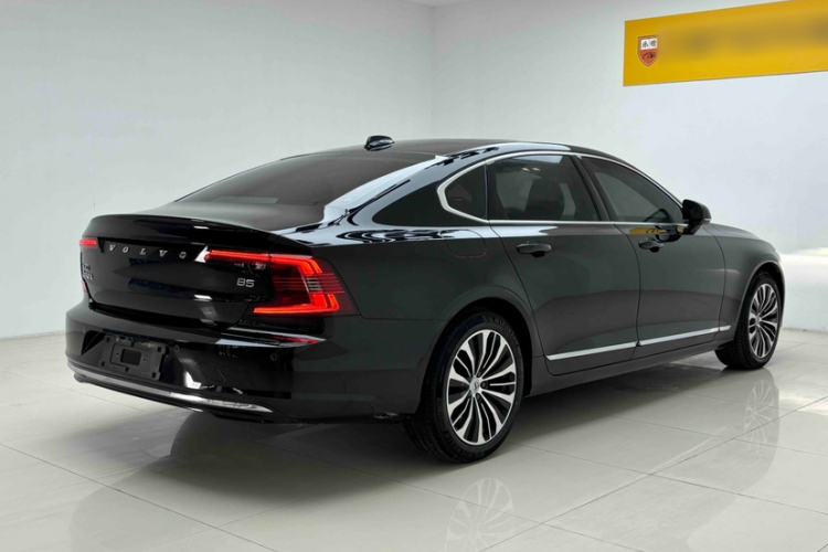 Used Volvo S90 2025 B5 Zhiyi Luxury Edition
