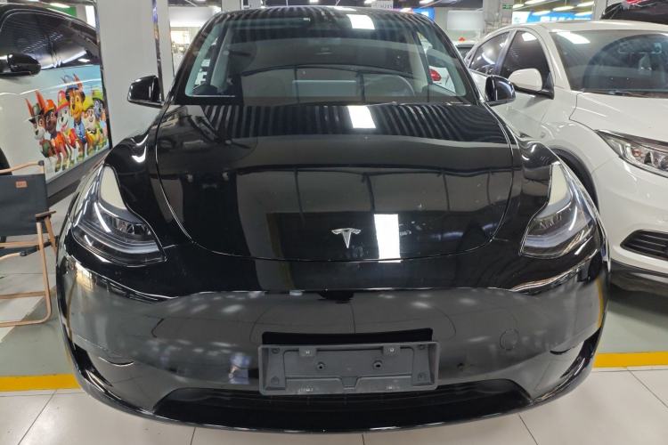 Used Tesla Model Y 2023 Rear-Wheel-Drive Version Front