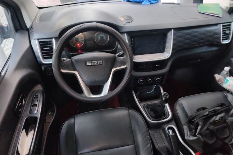 Used Jinbei Gold Hiace M Classic 2023 1.5L Travel Lion Passenger Vehicle 5/6/7 Seats
