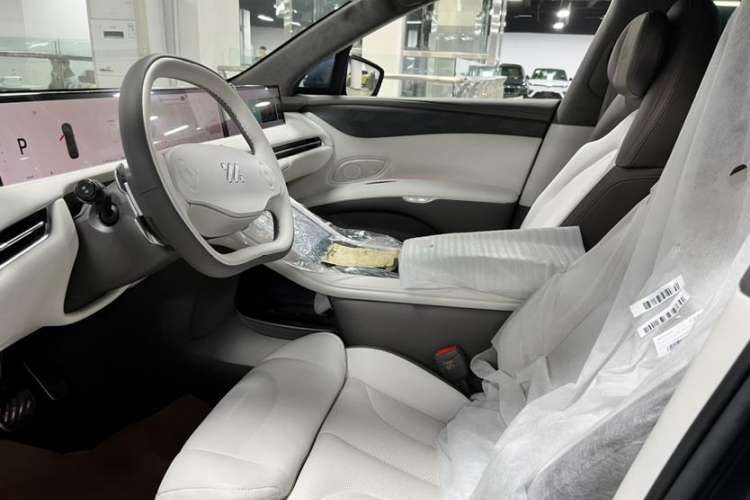 Used IM LS7 2023 100kWh Lux All-Wheel-Drive Version
