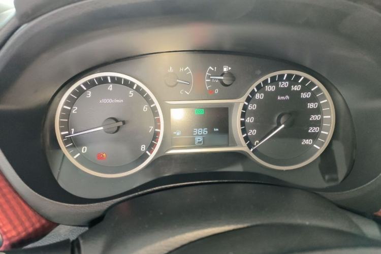 Used Nissan Lannia 2016 1.6L CVT Smart Cool Edition Interior 2