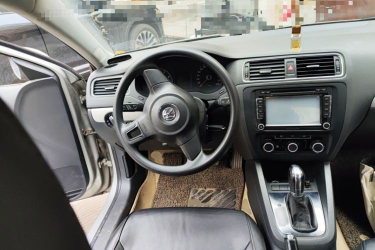 Used Volkswagen Sagitar 2012 1.6L Automatic Comfort Edition
