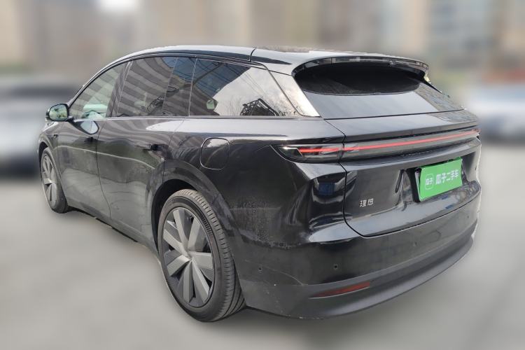 Used Li Auto i6 2025 Model Four-Wheel-Drive Standard Type
