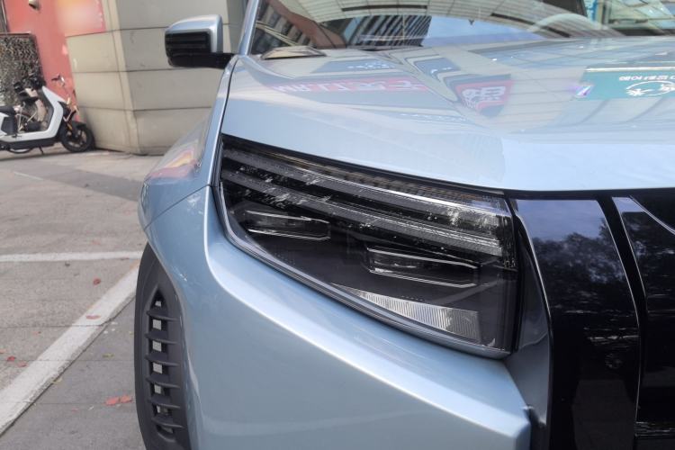 Used Formula Leopard Titanium 3 2025 501KM All-Wheel Drive Intelligent Driving Ultra Version