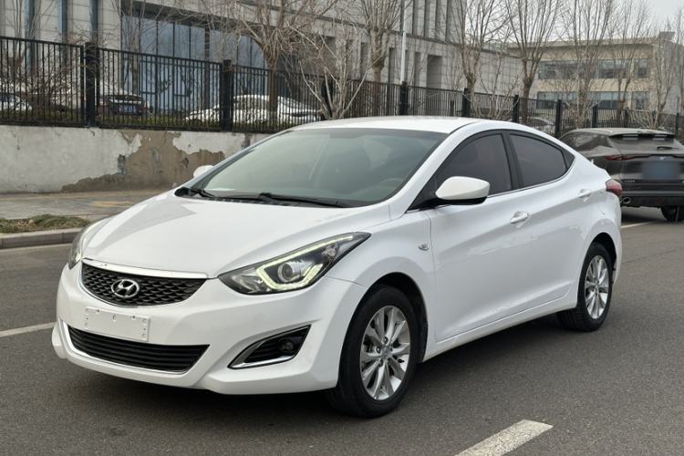 Used Hyundai Elantra (5th Generation / Langdong) 2016 1.6L Automatic Smart Version