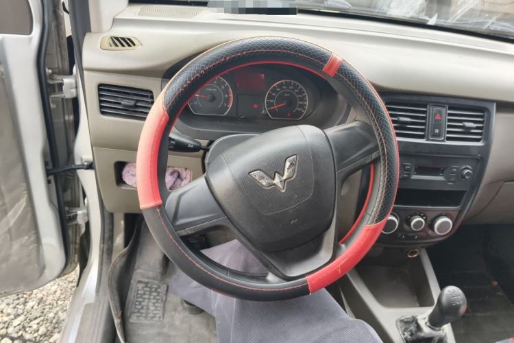 Used Wuling Rongguang V 2019 1.5L Van - Utility Model Steering Wheel