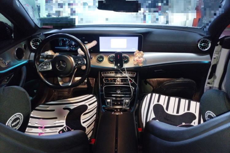 Used Mercedes-Benz E-Class 2020 E 260 Coupe Center Console