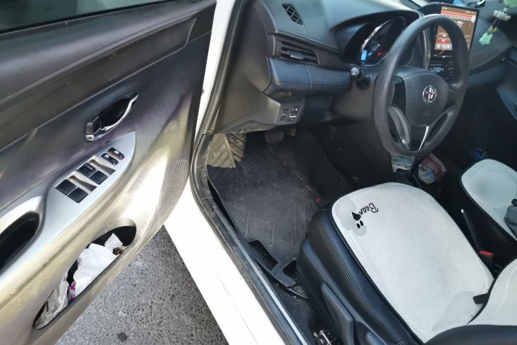 Used Toyota YARiS L Zhi Xuan 2015 1.5E Automatic Charm Edition