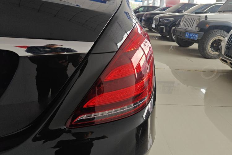 Used Mercedes-Benz S-Class 2019 S 350 L Executive Edition Right Rear Taillight