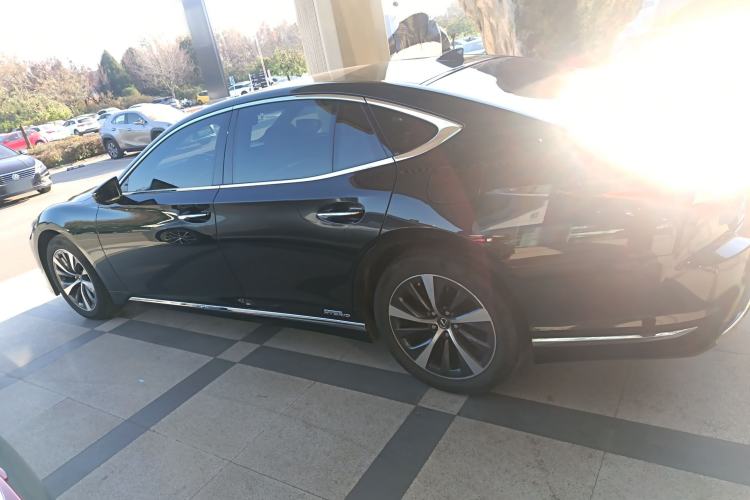 Used Lexus LS 2021 500h Excellence Edition
