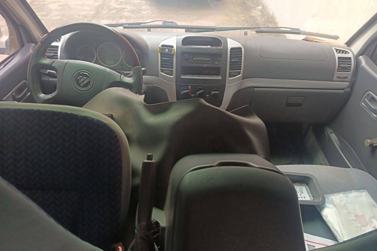 Used Foton Scenic 2014 2.0L Express Classic Short-Wheelbase Low-Roof 4Q20M
