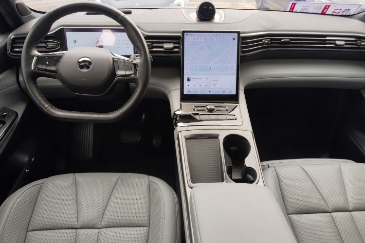 Used Nio ES8 2020 580 km Range Signature Edition Six-Seater Version
