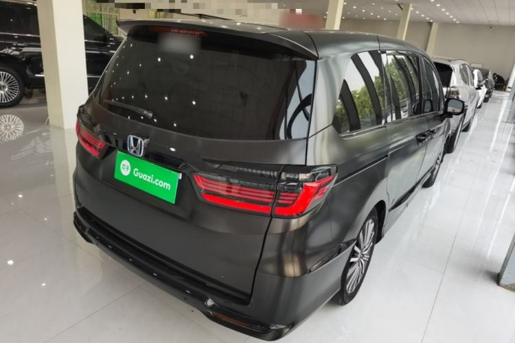 Used Honda Elysion 2022 2.0L eHEV Luxury Edition Rear Right 45 Deg