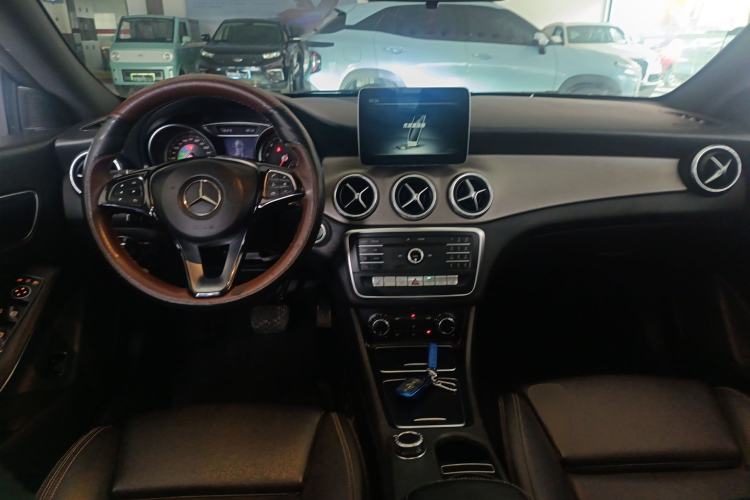 Used Mercedes-Benz CLA 2016 Refreshed CLA 200 Sport Edition Center Console