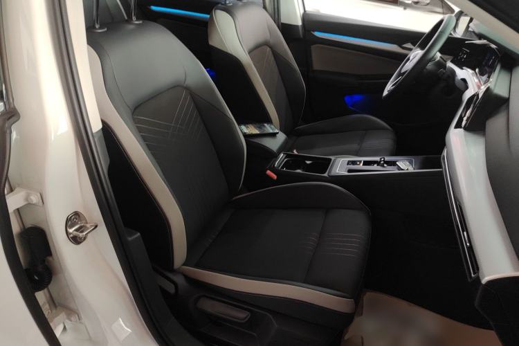 Used Volkswagen Golf 2023 Facelift 280TSI DSG Pro Right Front Seat