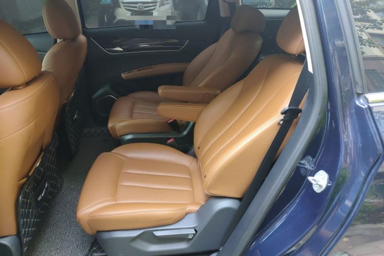 Used BYD Song MAX 2019 1.5T Automatic Smart Connect ZhiLian RuiDong 6-Seater China V Standard Left Rear Seat
