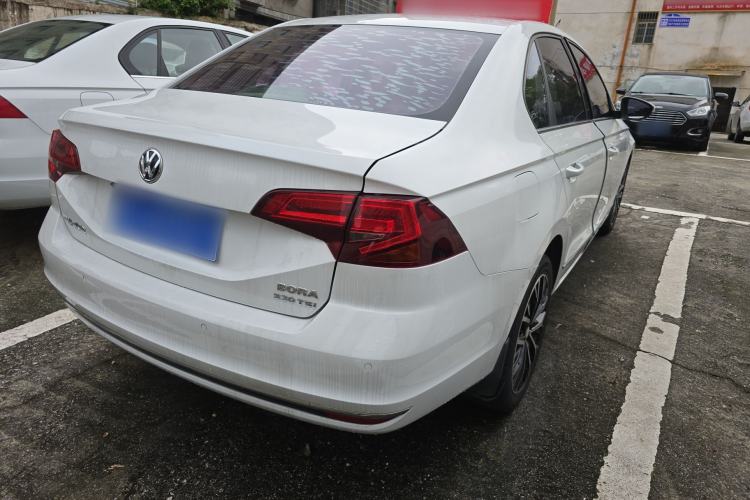 Used Volkswagen Bora 2016 230TSI DSG Luxury Version Rear Right 45 Deg