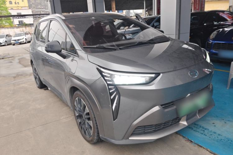 Used AION Y 2022 70 Tech Edition Lithium Iron Phosphate Front Right 45 Deg