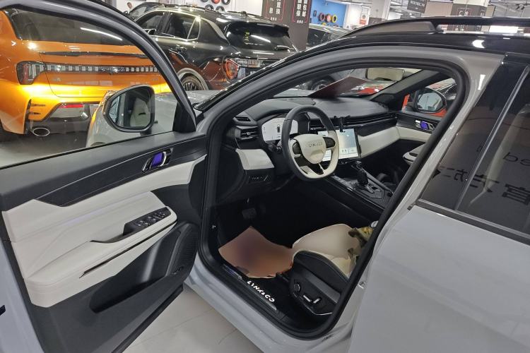 Used Lynk & Co 01 EM-P 2023 1.5TD EM-P Dawn Edition