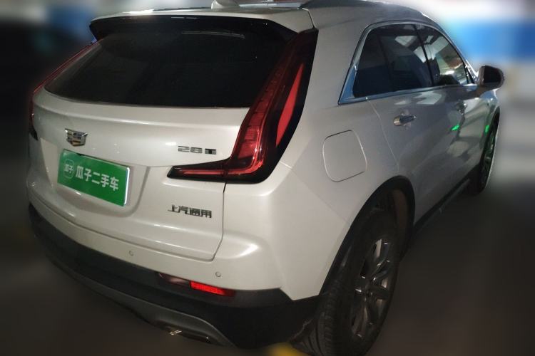 Used Cadillac XT4 2018 28T Two-Wheel-Drive Luxury Model Rear Right 45 Deg