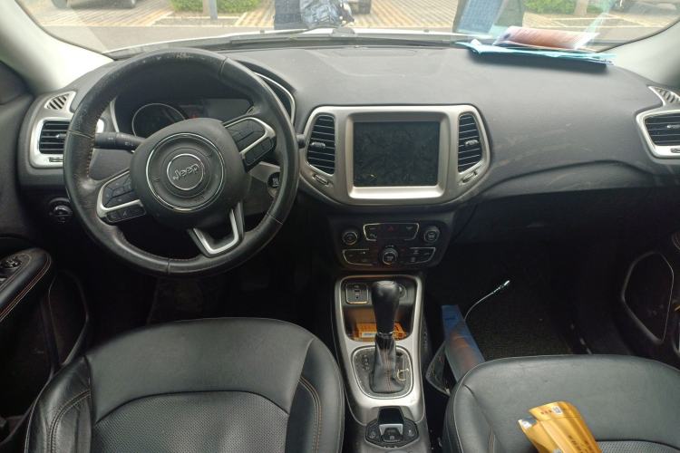 Used Jeep Compass 2017 200T Automatic Family Edition Center Console