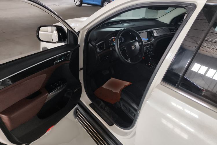 Used GAC Trumpchi GS8 2017 320T Two-Wheel Drive Luxury Smart Connectivity Version (7 Seats) Driver Seat