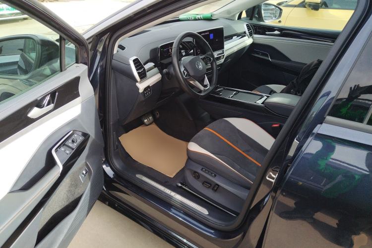 Used Volkswagen ID.6 CROZZ 2022 High-Performance PRIME Edition Driver Seat