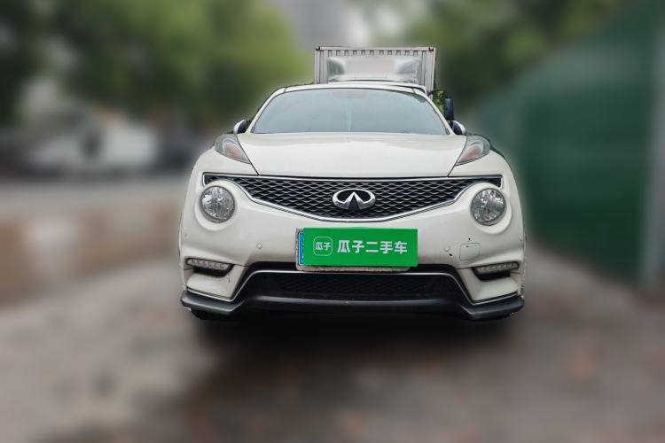 Used Infiniti ESQ 2014 1.6L Spontaneous Edition Front