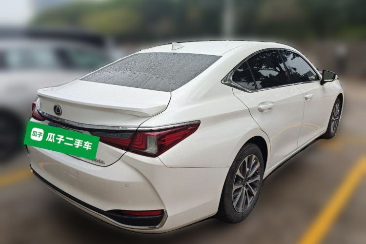 Used Lexus ES 2022 300h Excellence Edition