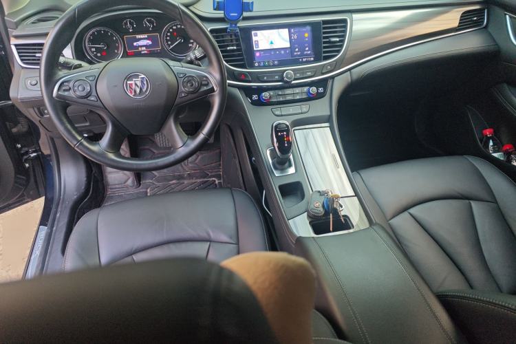 Used Buick LaCrosse 2022 652T Luxury Version Center Console