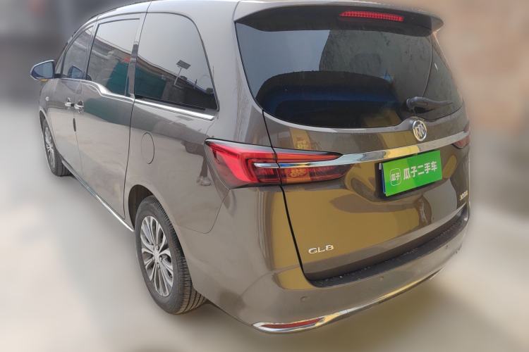 Used Buick GL8 2023 Facelifted Land Cruiser Executive Luxury Version
